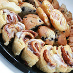 Muffin & Cinnamon Roll Tray